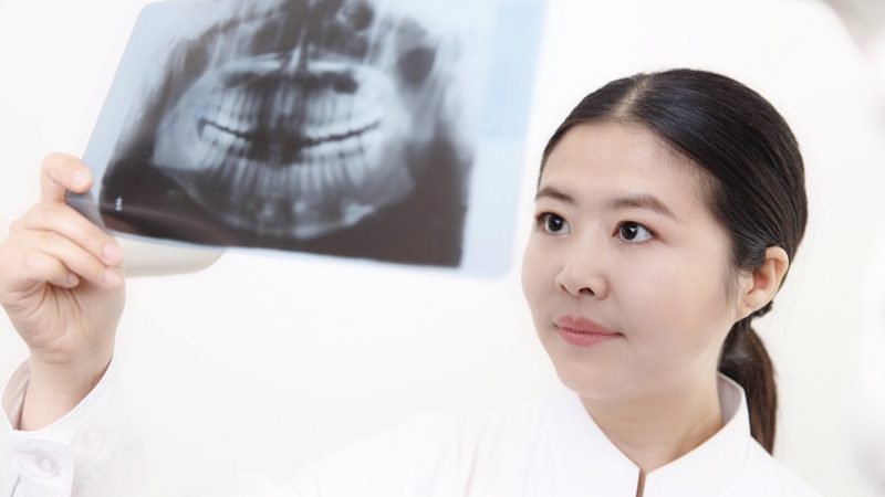 透明牙套矫正器与隐适美：揭秘两者的差异与选择要点